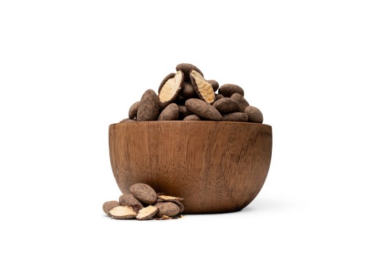 Skinny Dipped Almonds in dark chocolate & cacao